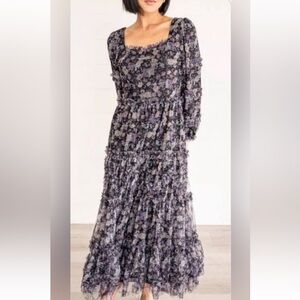 NWT IVY CITY CO CATHERINE DRESS!
Size M